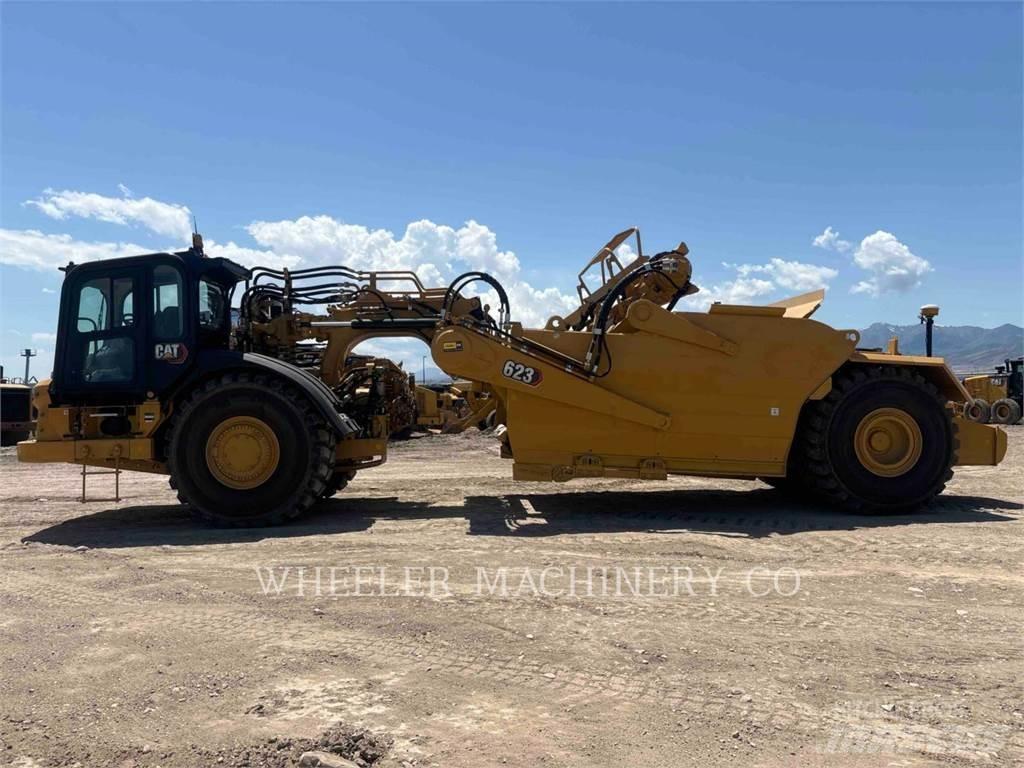 CAT 623 Скрепери