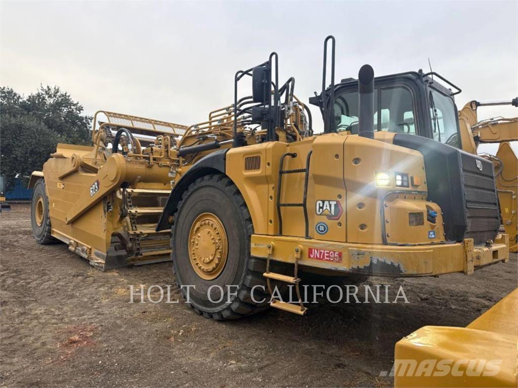 CAT 623 Скрепери