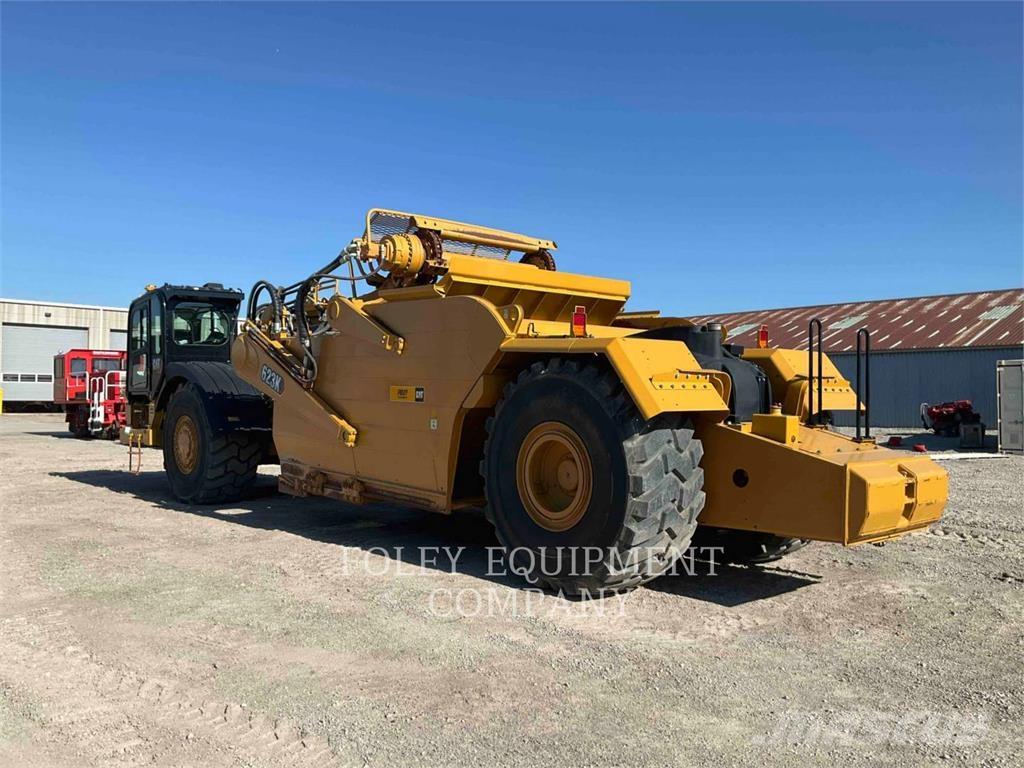 CAT 623K Скрепери