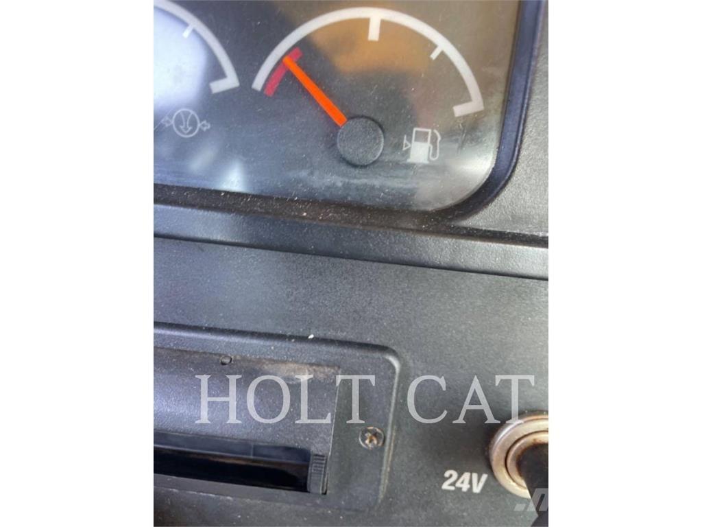 CAT 631G Скрепери