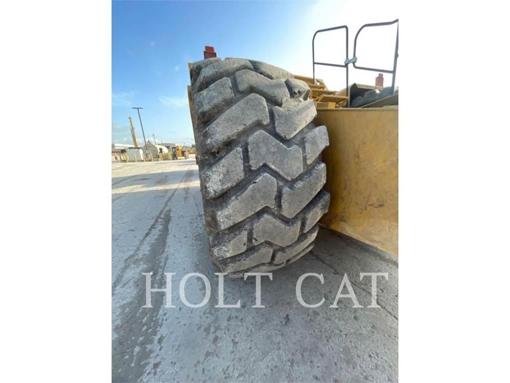 CAT 631K Скрепери