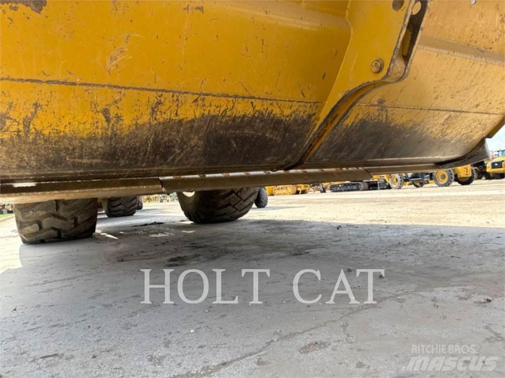 CAT 631K Скрепери