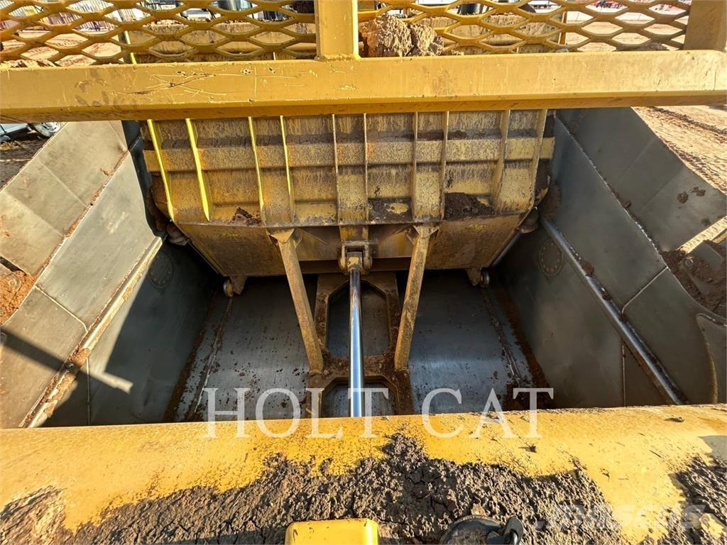CAT 631K Скрепери