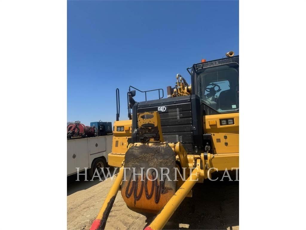 CAT 657 Скрепери
