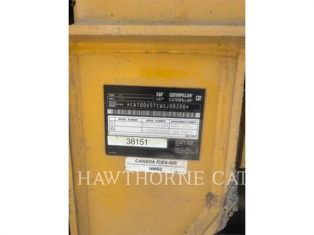 CAT 657 Скрепери