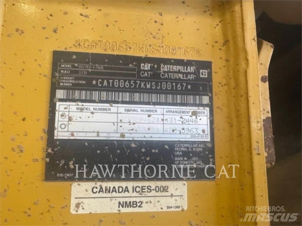 CAT 657 Скрепери