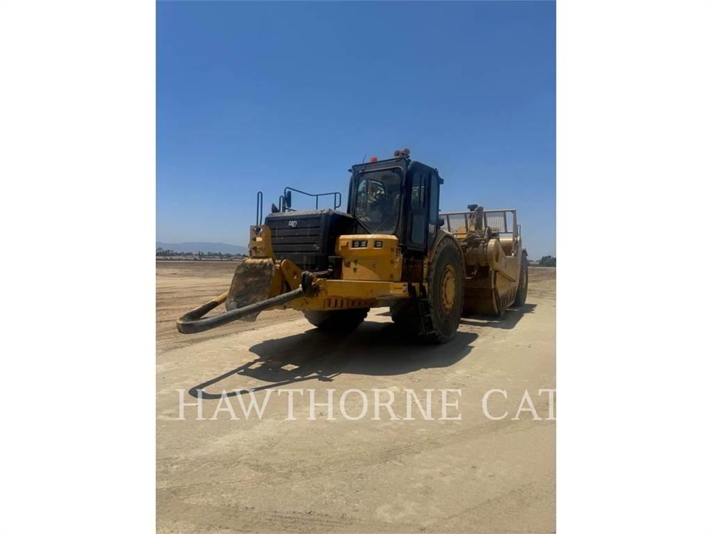 CAT 657 Скрепери