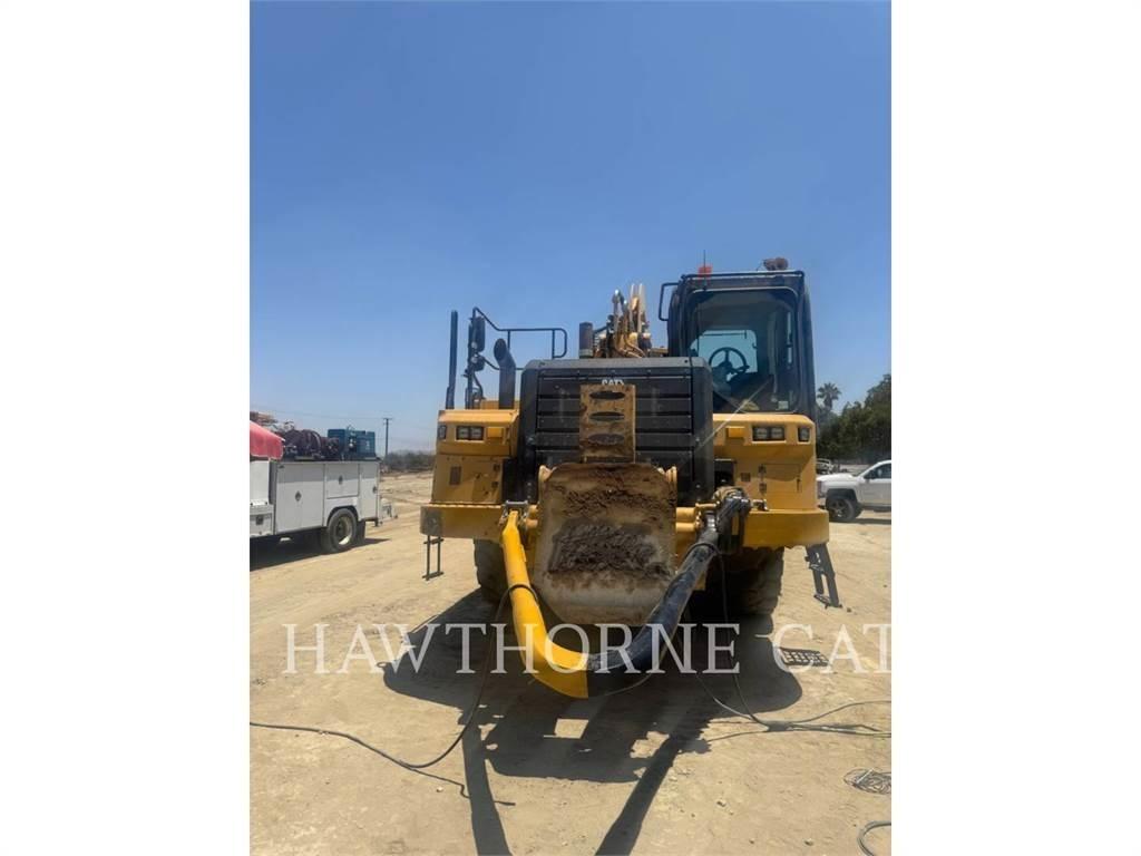 CAT 657 Скрепери