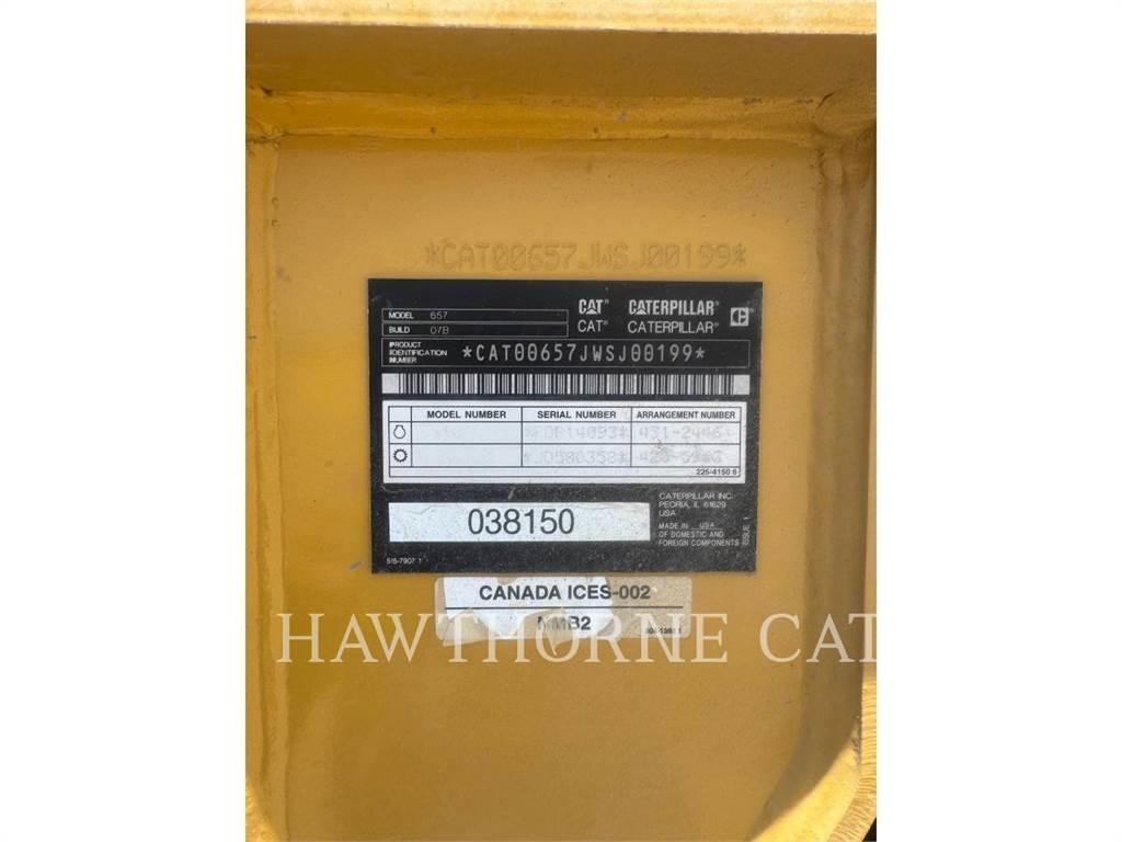 CAT 657 Скрепери