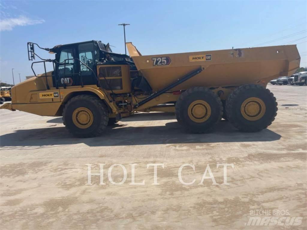 CAT 725 Зчленовані самоскиди