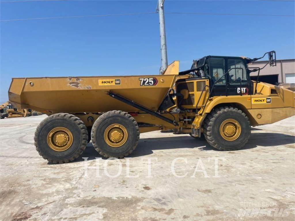 CAT 725 Зчленовані самоскиди