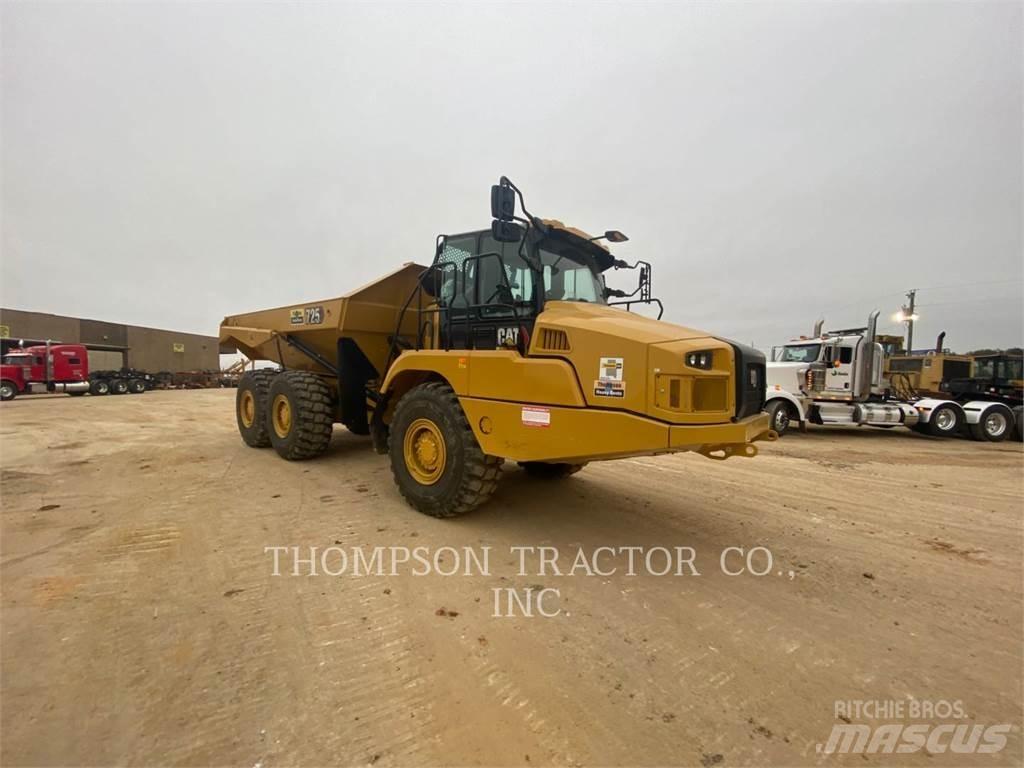 CAT 725 Зчленовані самоскиди