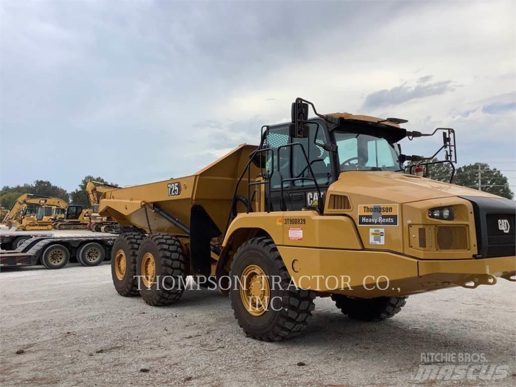 CAT 725 Зчленовані самоскиди
