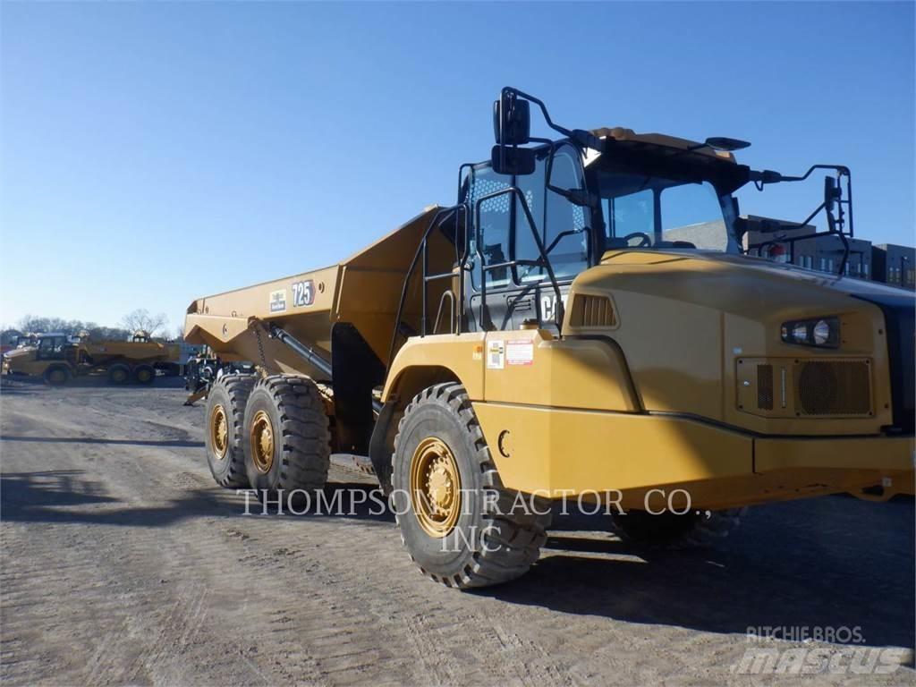 CAT 725 Зчленовані самоскиди