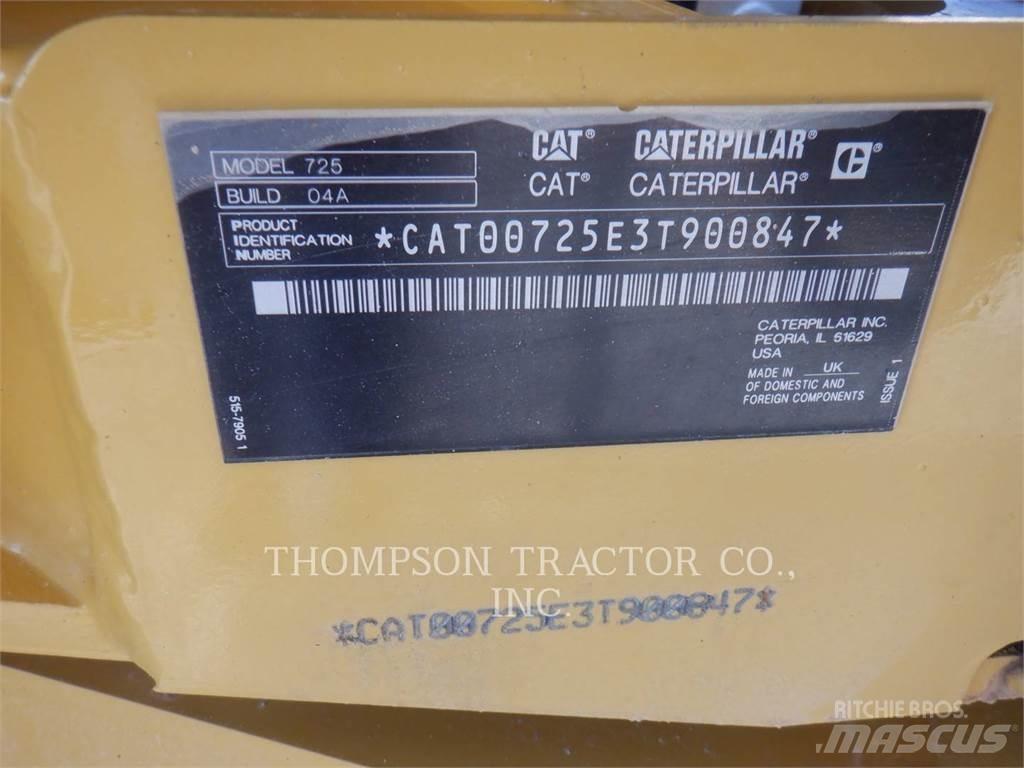 CAT 725 Зчленовані самоскиди