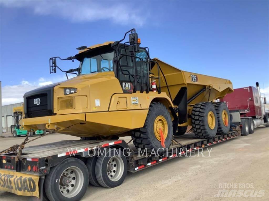 CAT 725 Зчленовані самоскиди