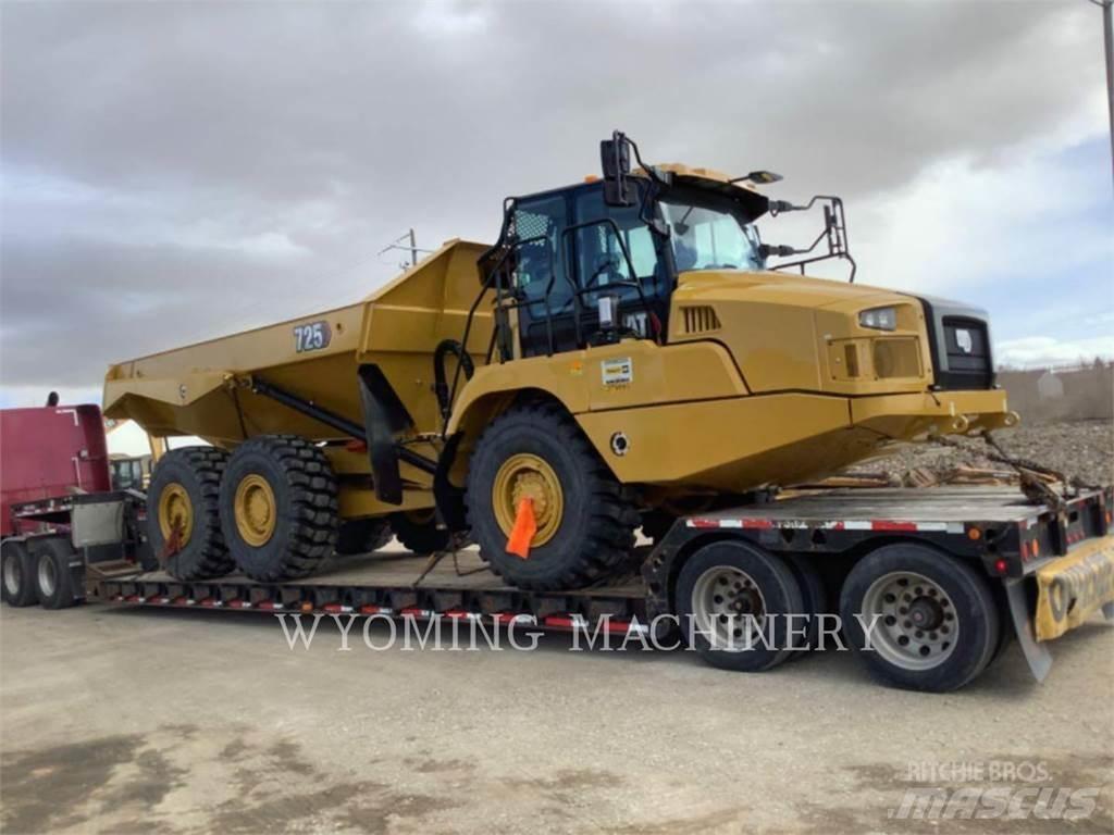 CAT 725 Зчленовані самоскиди