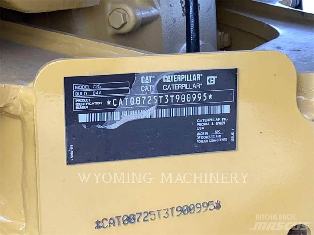 CAT 725 Зчленовані самоскиди