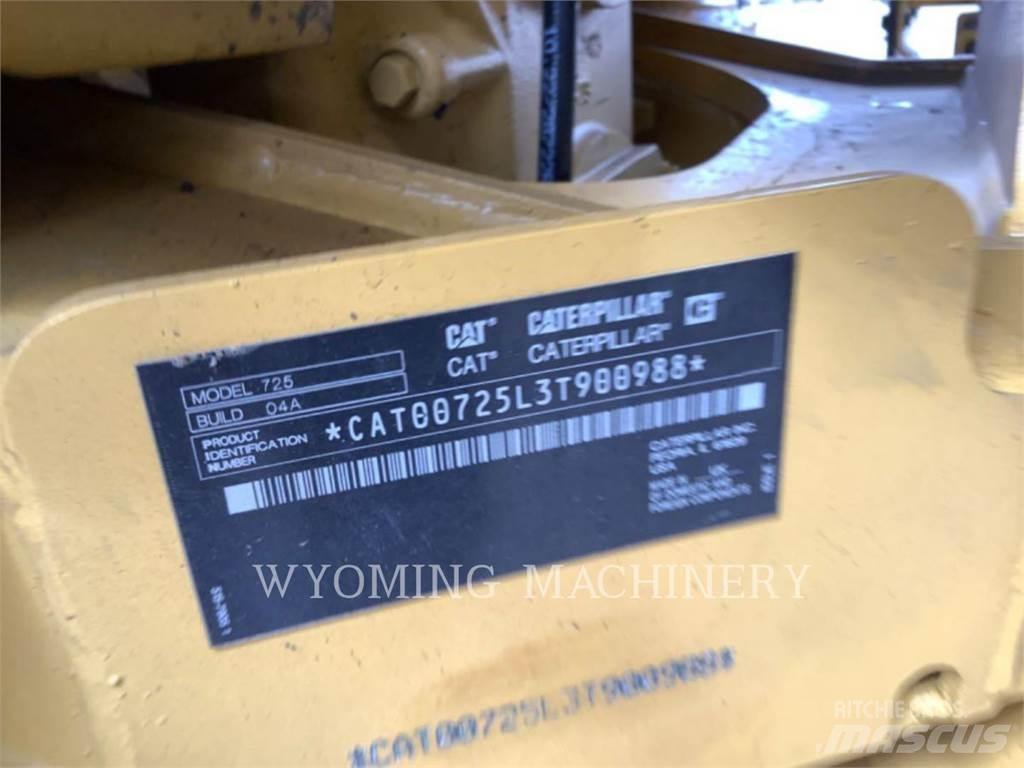 CAT 725 Зчленовані самоскиди