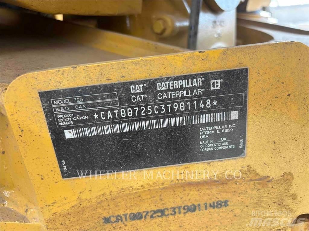 CAT 725 Зчленовані самоскиди