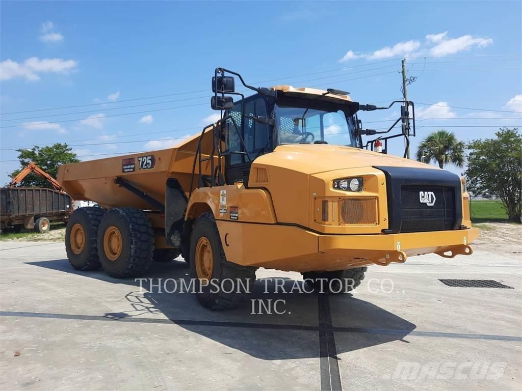 CAT 725 Зчленовані самоскиди
