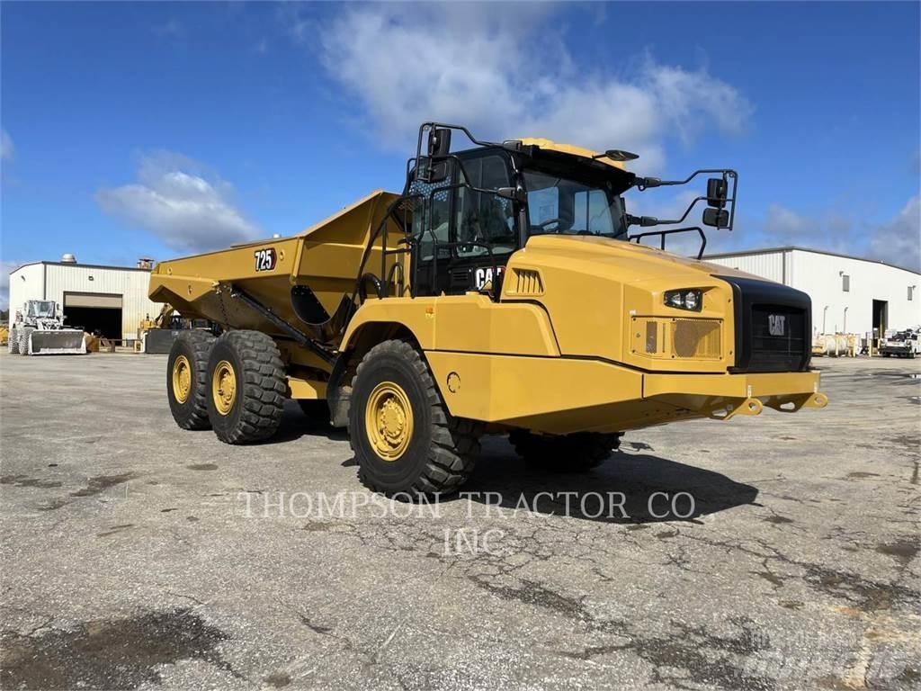 CAT 725 Зчленовані самоскиди
