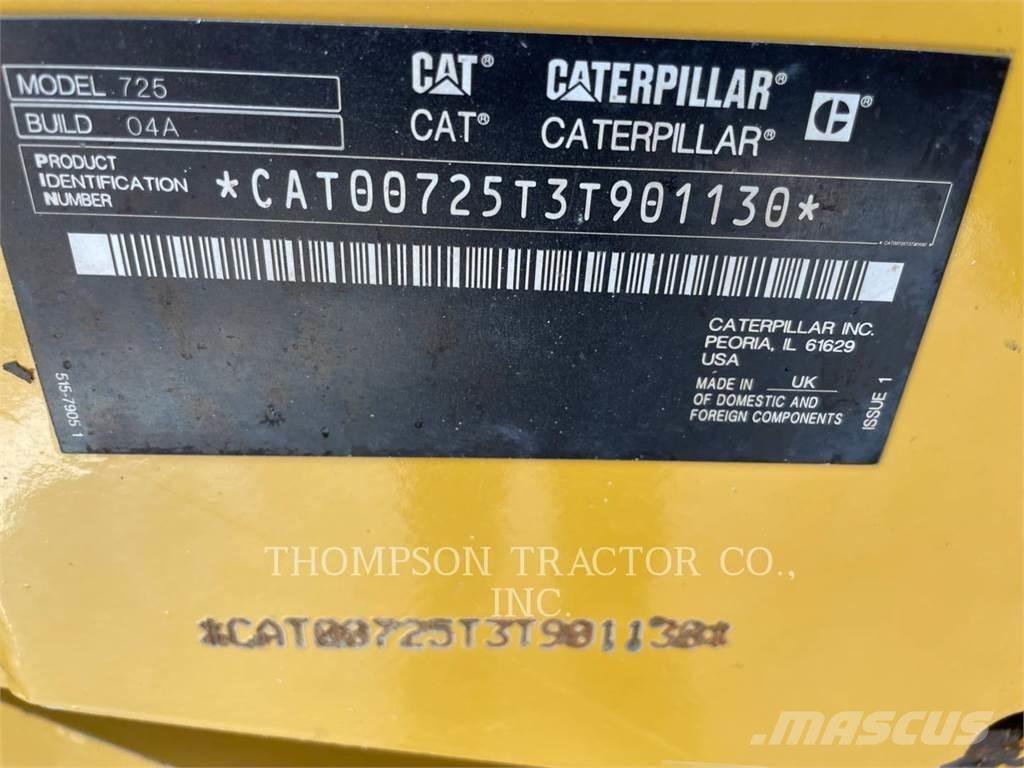 CAT 725 Зчленовані самоскиди