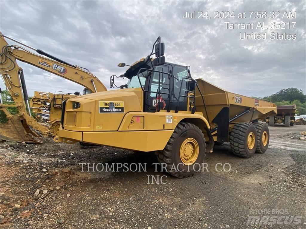 CAT 725 Зчленовані самоскиди