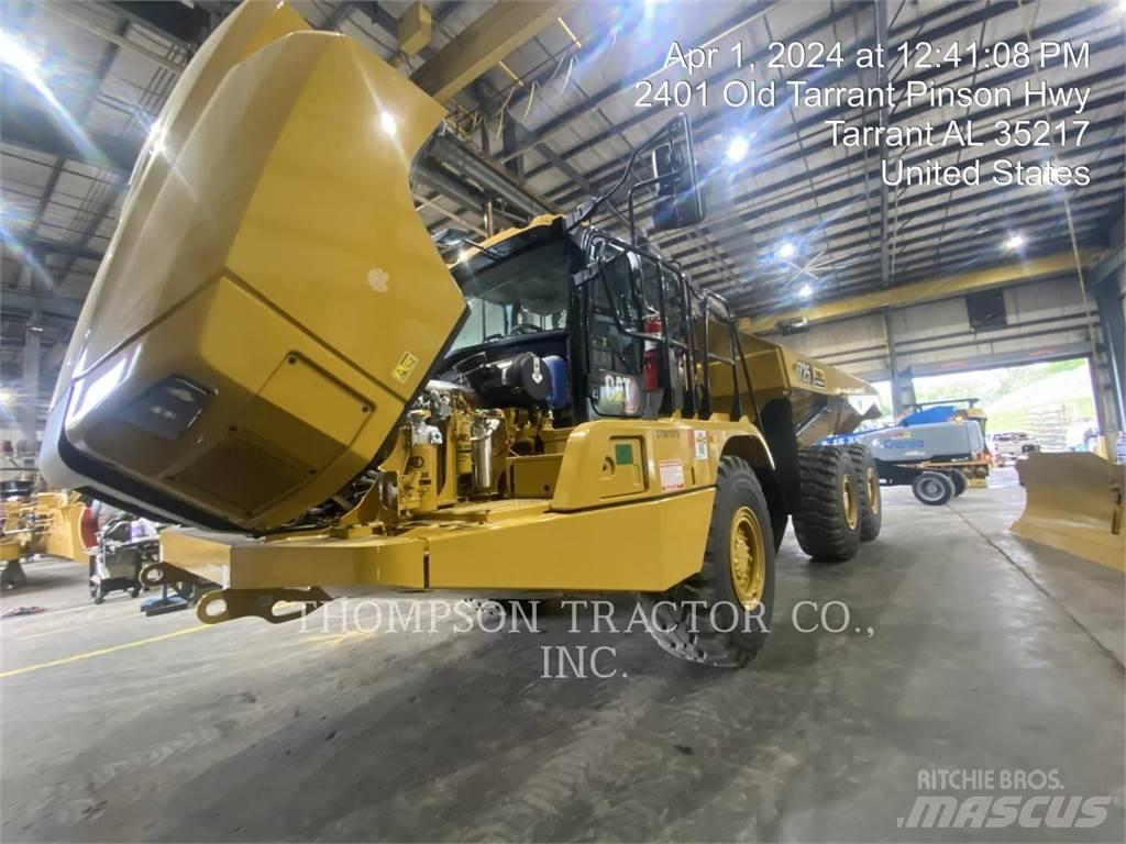 CAT 725 Зчленовані самоскиди