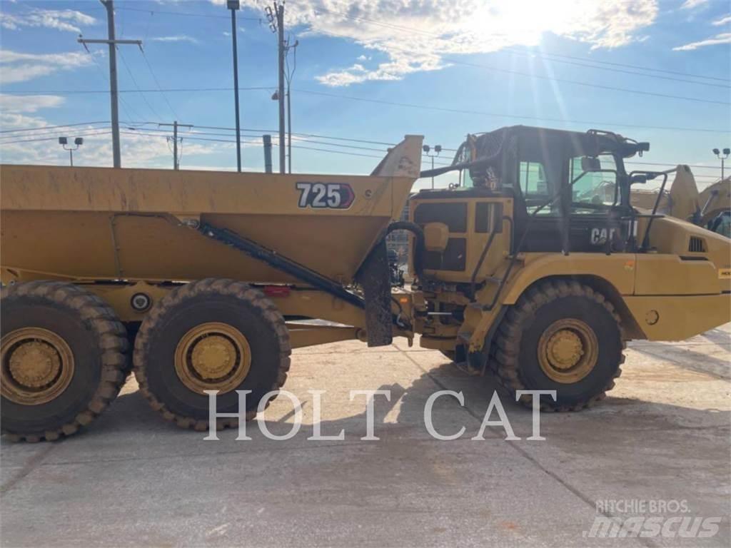 CAT 725 Зчленовані самоскиди
