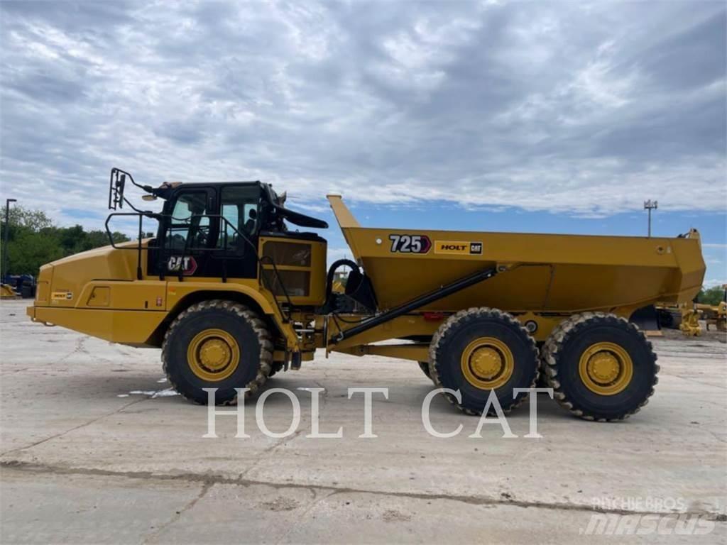 CAT 725 Зчленовані самоскиди