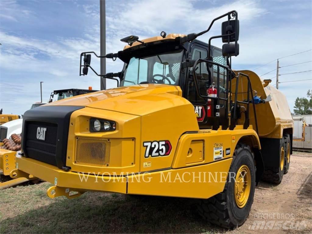 CAT 725 Зчленовані самоскиди