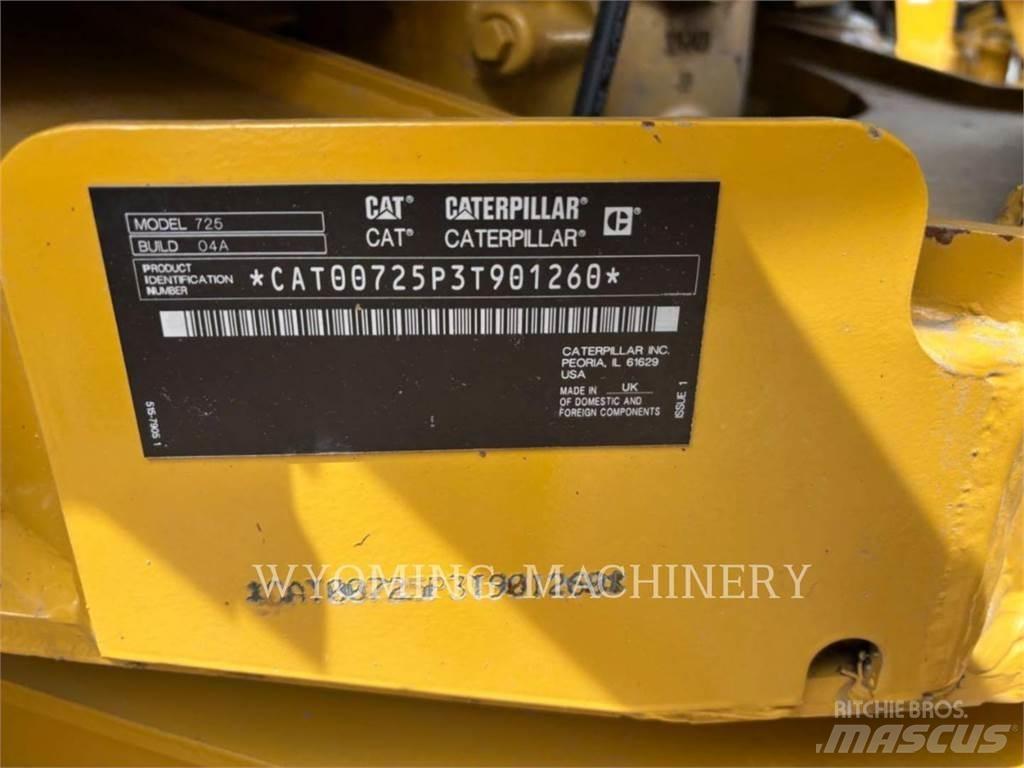CAT 725 Зчленовані самоскиди