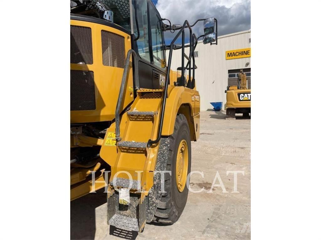 CAT 725 Зчленовані самоскиди