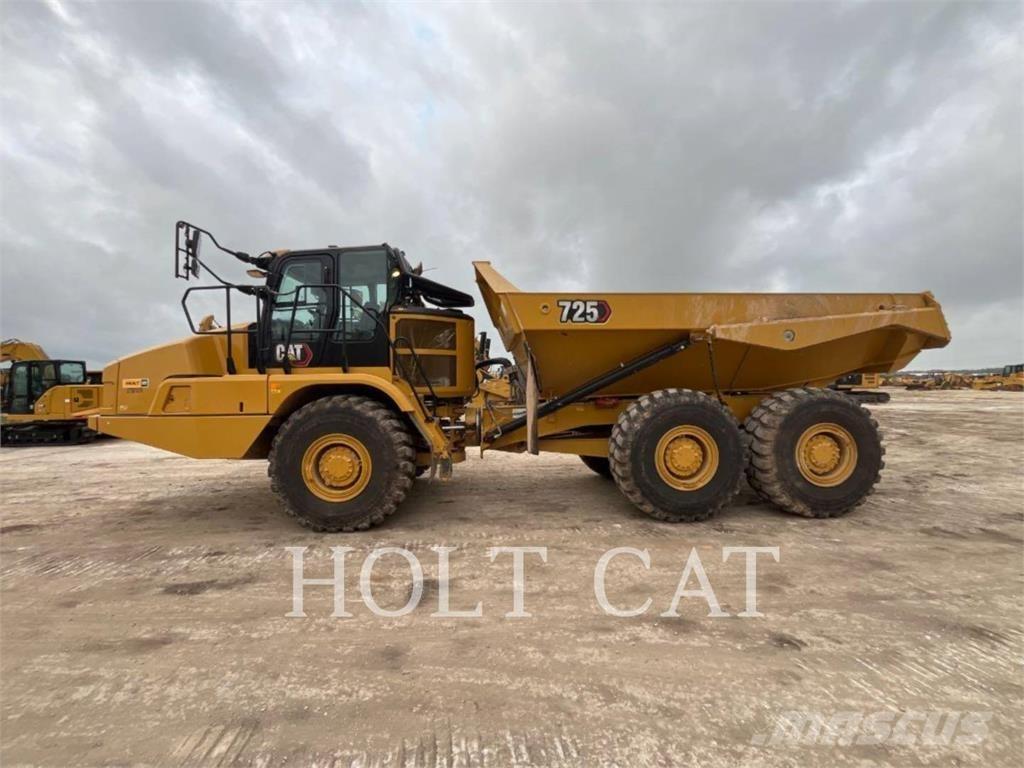 CAT 725 Зчленовані самоскиди