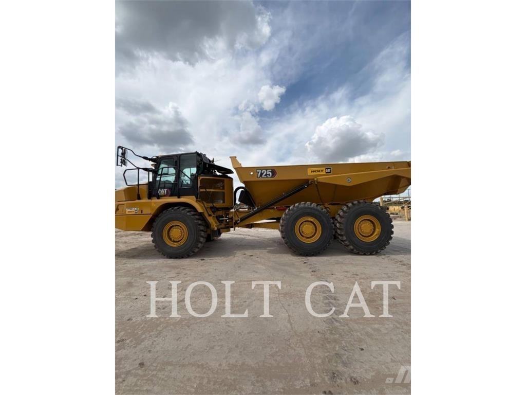 CAT 725 Зчленовані самоскиди