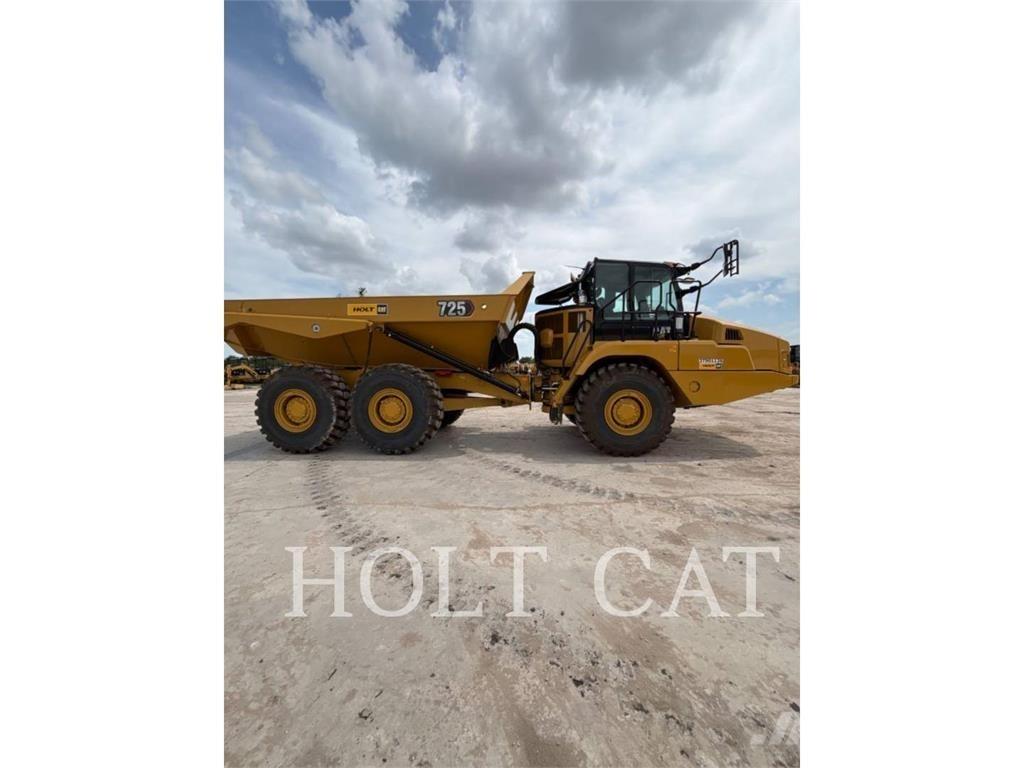 CAT 725 Зчленовані самоскиди