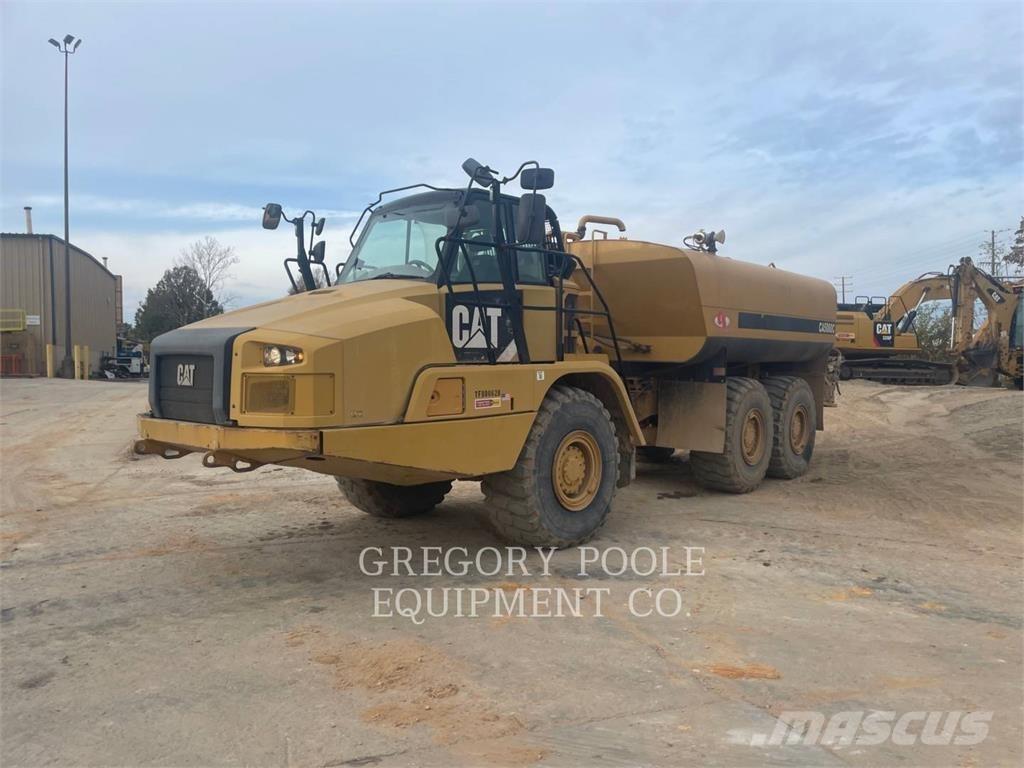CAT 725 C Зчленовані самоскиди