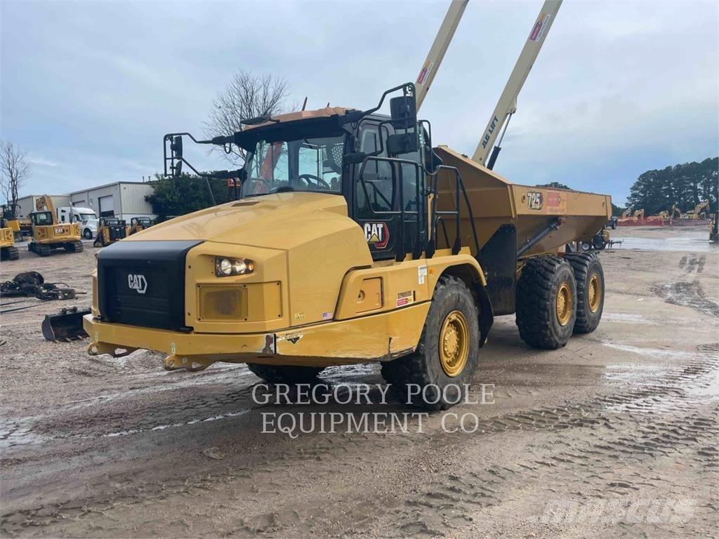 CAT 72504 Зчленовані самоскиди
