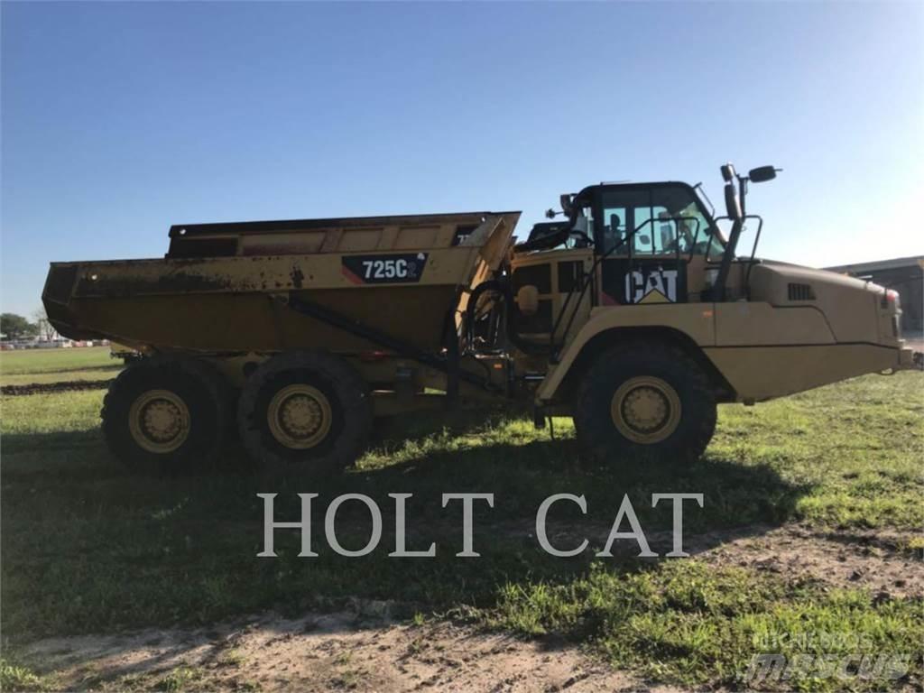 CAT 725C Зчленовані самоскиди