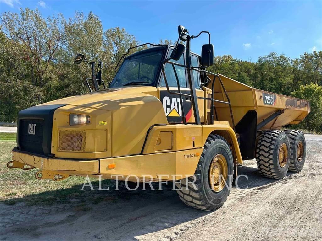 CAT 725C Зчленовані самоскиди