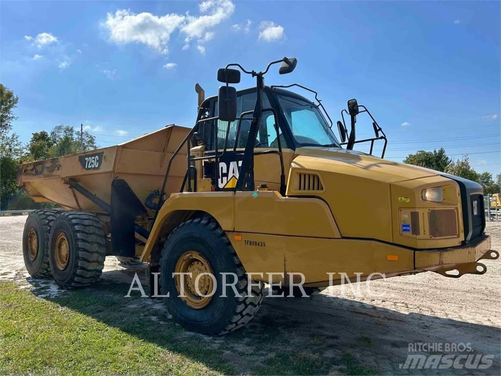 CAT 725C Зчленовані самоскиди