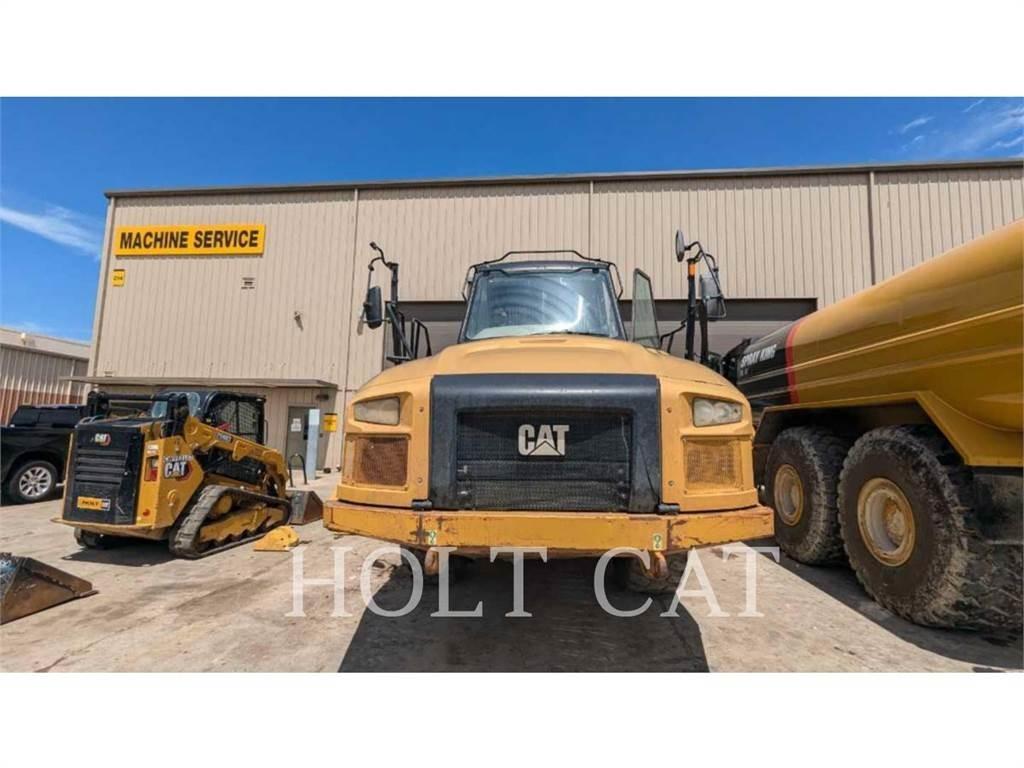 CAT 725C Зчленовані самоскиди