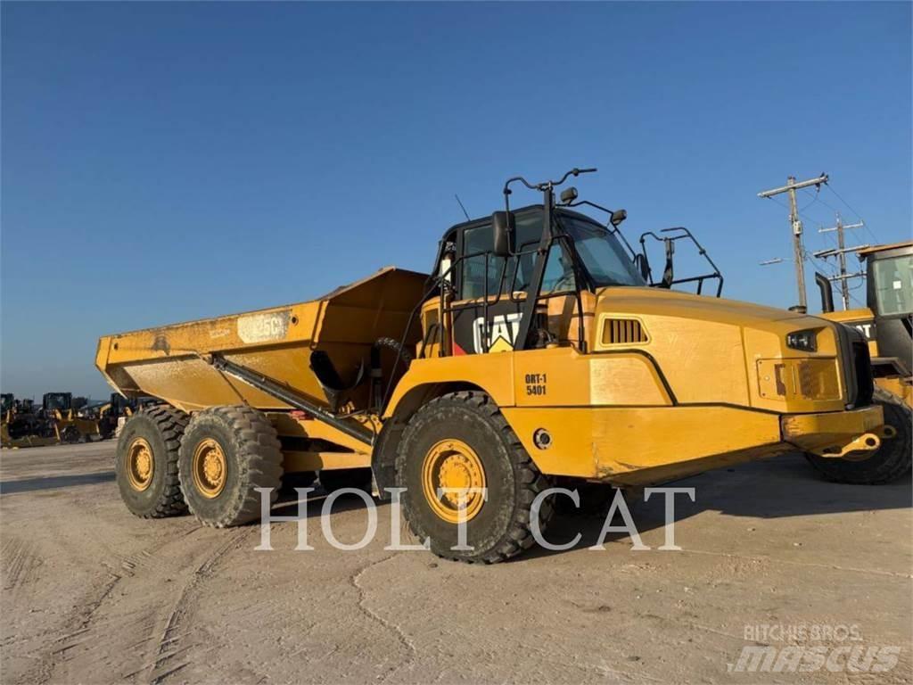 CAT 725C Зчленовані самоскиди