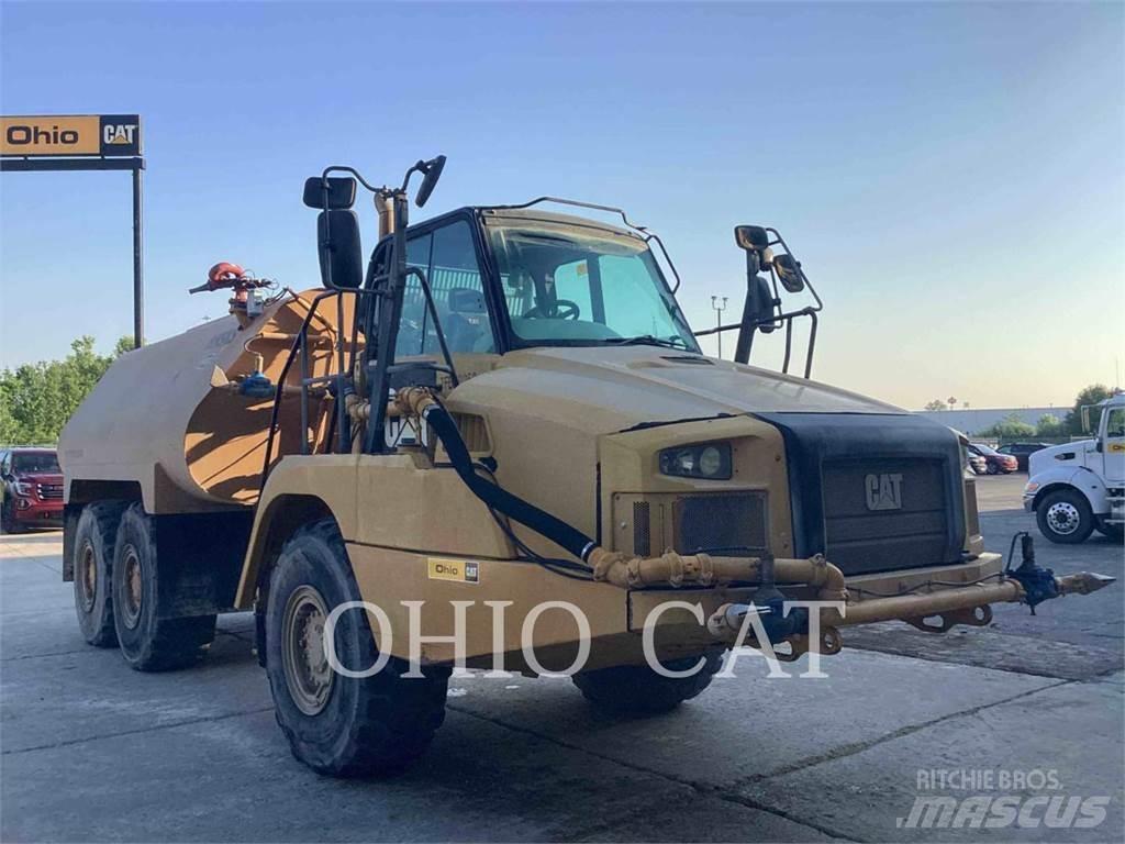 CAT 725C Зчленовані самоскиди