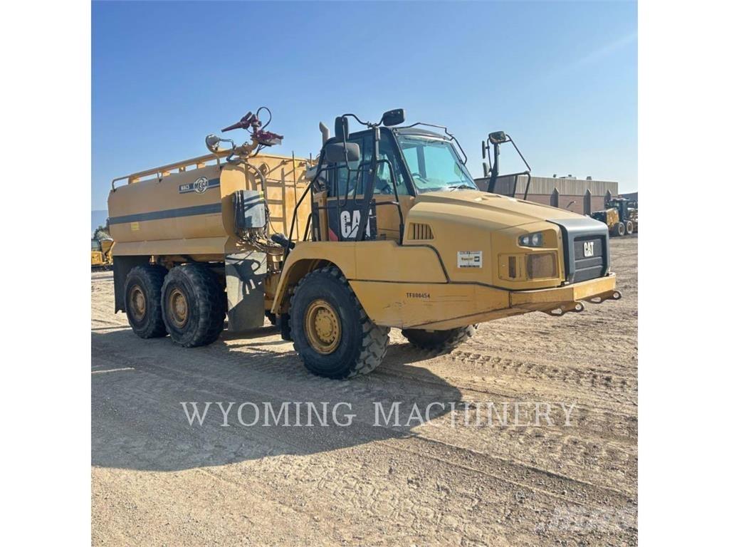 CAT 725C Зчленовані самоскиди
