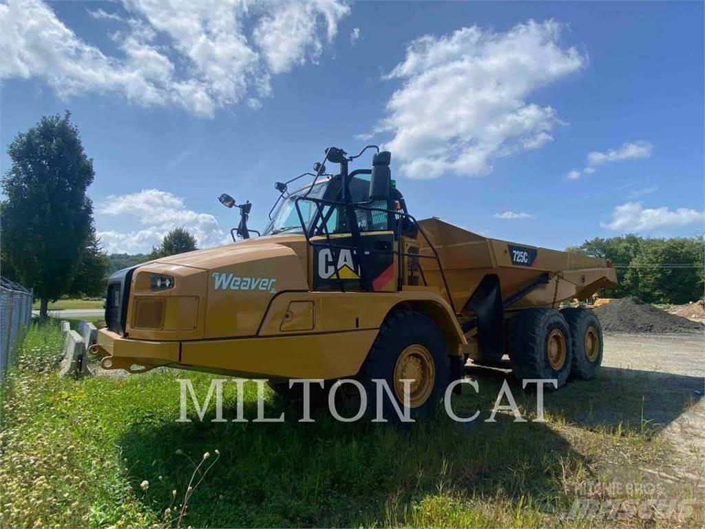 CAT 725C2 Зчленовані самоскиди