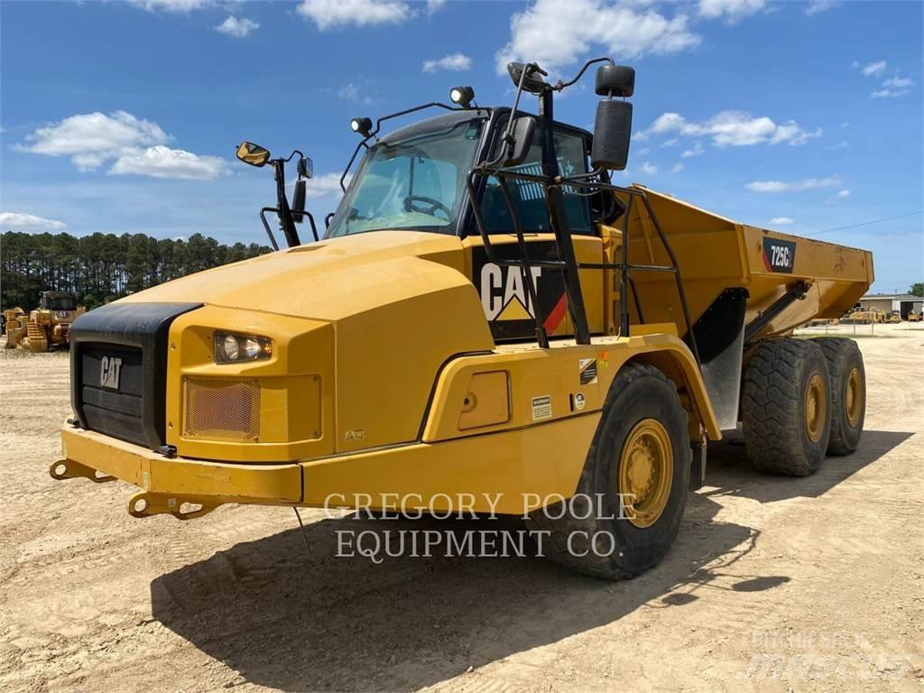 CAT 725C2 Зчленовані самоскиди