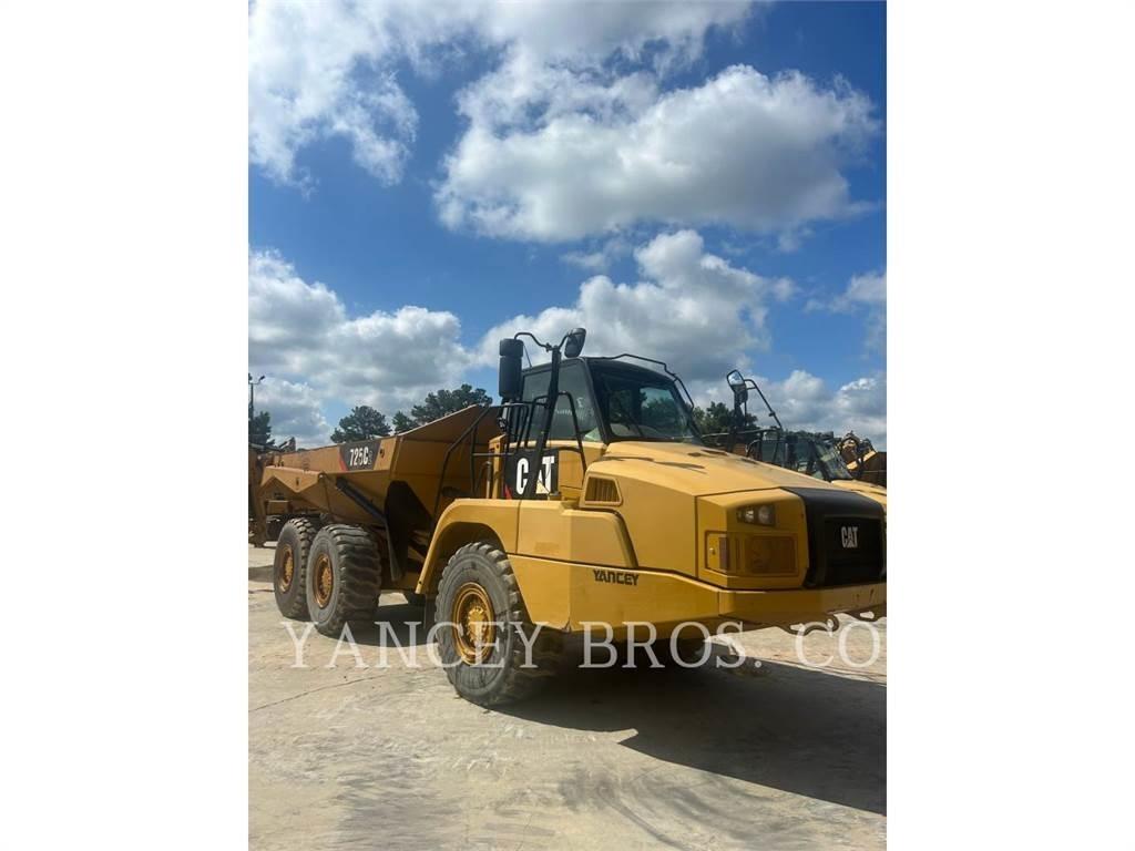 CAT 725C2 Зчленовані самоскиди