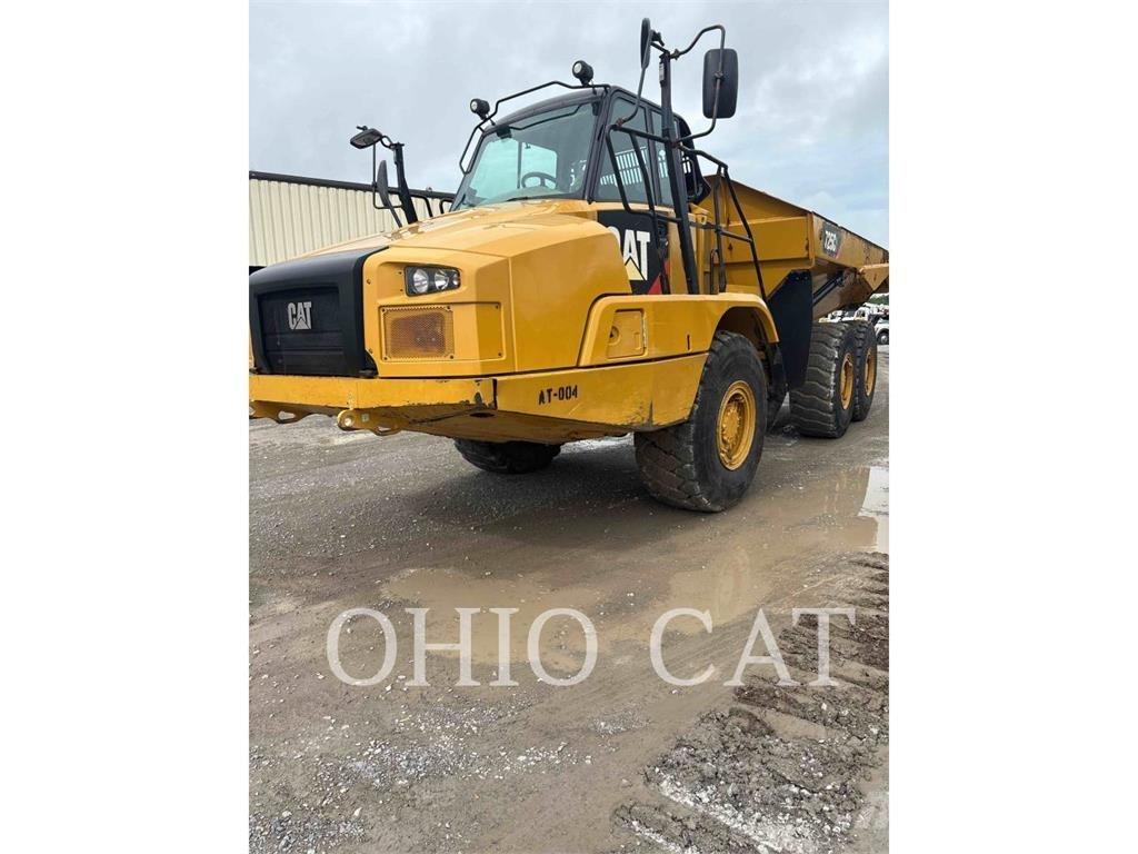 CAT 725C2 Зчленовані самоскиди